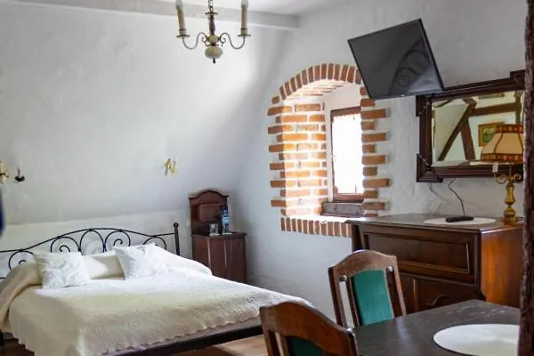 Bed & Breakfast Karczma Rzym Dwor